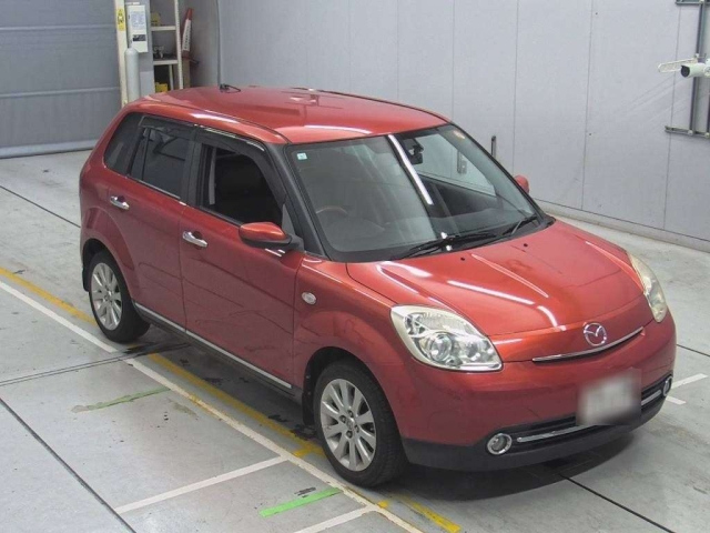 MAZDA VERISA 2010