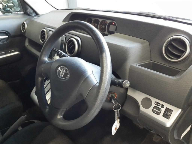 TOYOTA COROLLA RUMION 2010