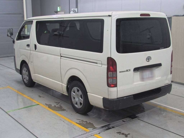TOYOTA REGIUS ACE VAN 2018