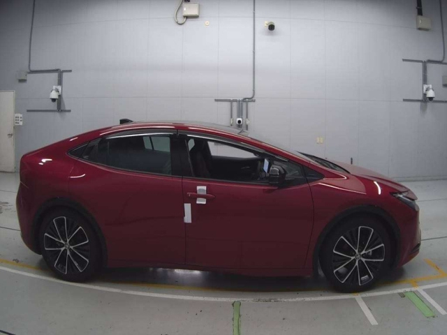TOYOTA PRIUS 2025