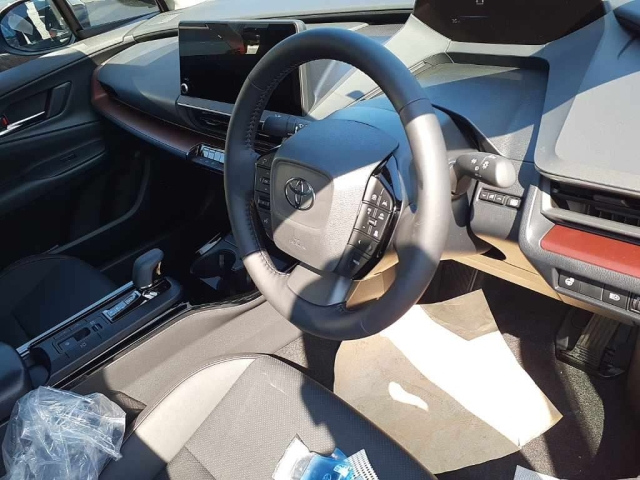 TOYOTA PRIUS 2025