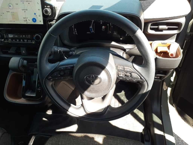 TOYOTA SIENTA 2024