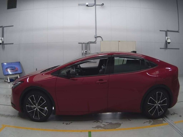 TOYOTA PRIUS 2025