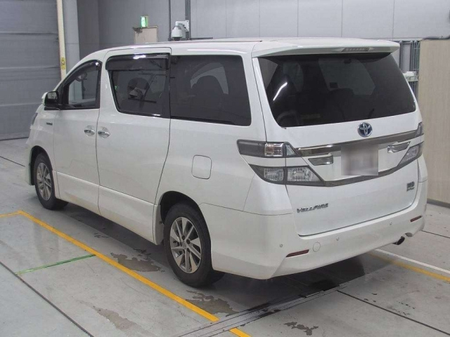 TOYOTA VELLFIRE 2013