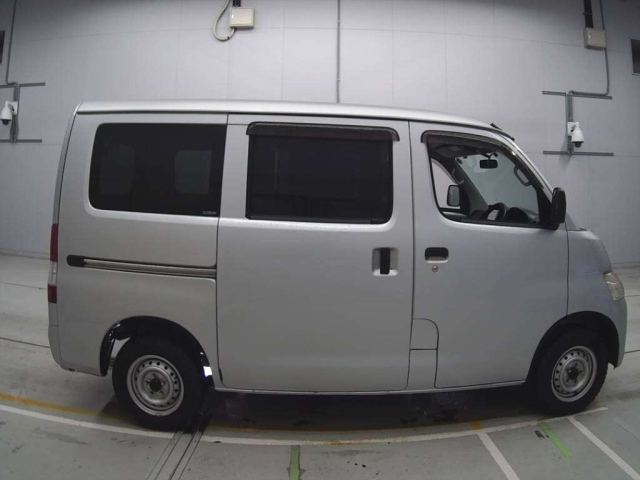 TOYOTA TOWN ACE VAN 2017