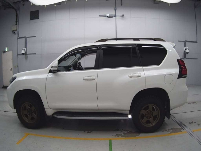TOYOTA LAND CRUISER PRADO 2020