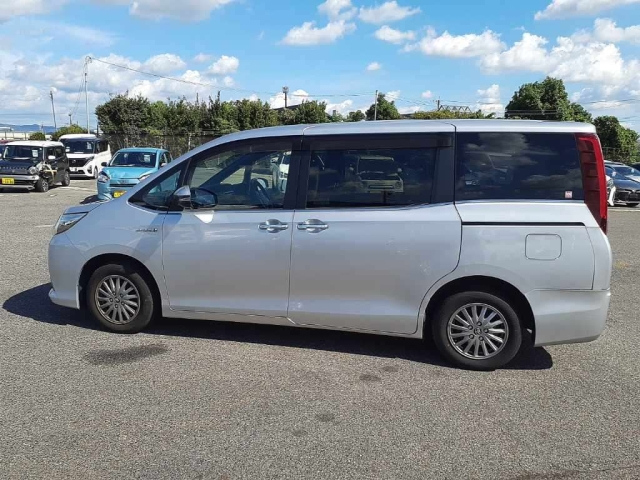 TOYOTA ESQUIRE 2015