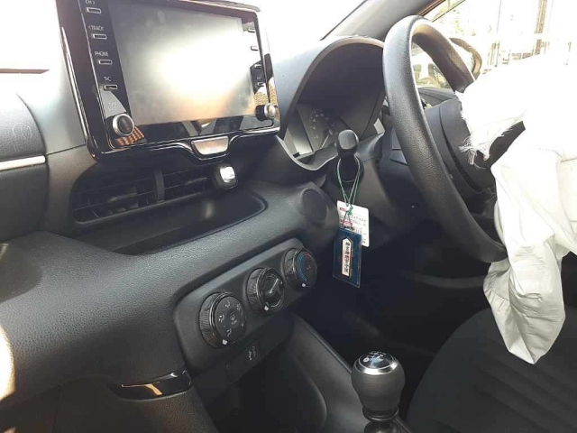 TOYOTA YARIS 2021
