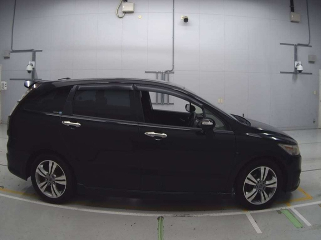 HONDA STREAM 2012