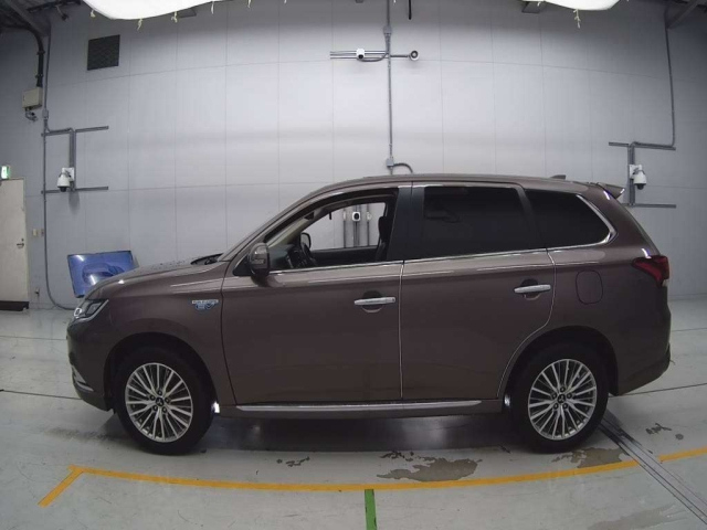 MITSUBISHI OUTLANDER PHEV 2020