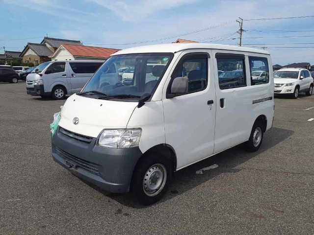 TOYOTA TOWN ACE VAN 2017