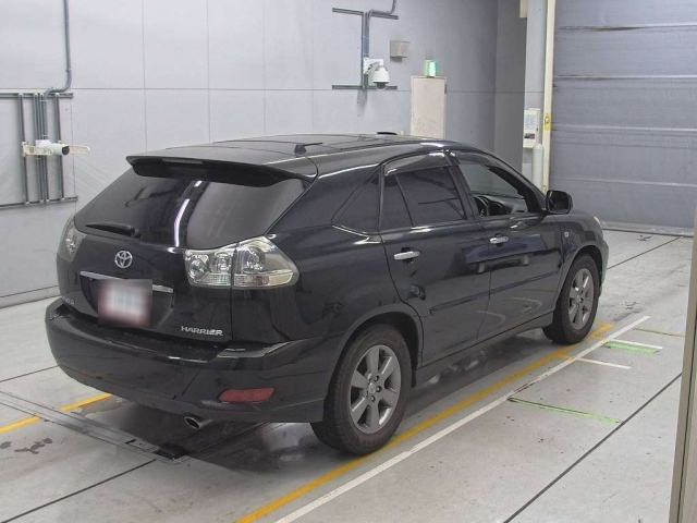 TOYOTA HARRIER 2010