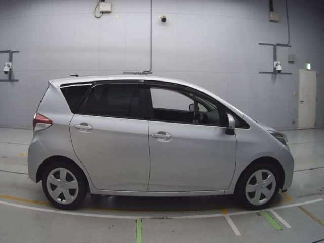 TOYOTA RACTIS 2016