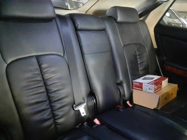TOYOTA HARRIER 2010