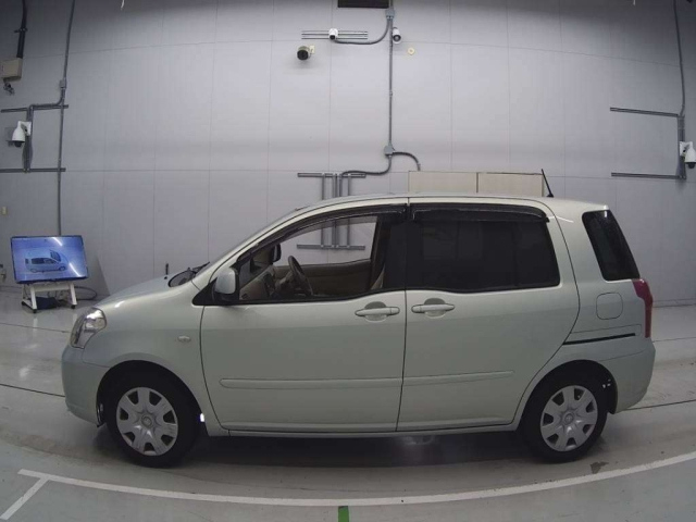 TOYOTA RAUM 2008