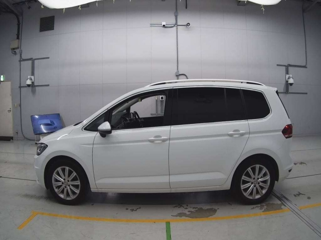 VOLKSWAGEN GOLF TOURAN 2016