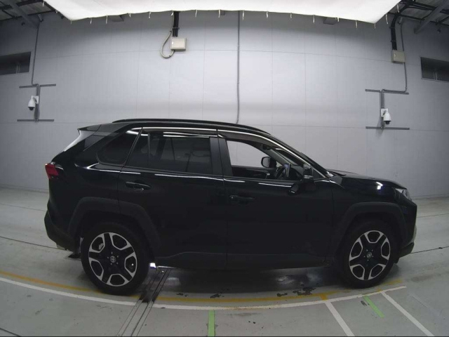 TOYOTA RAV4 2021