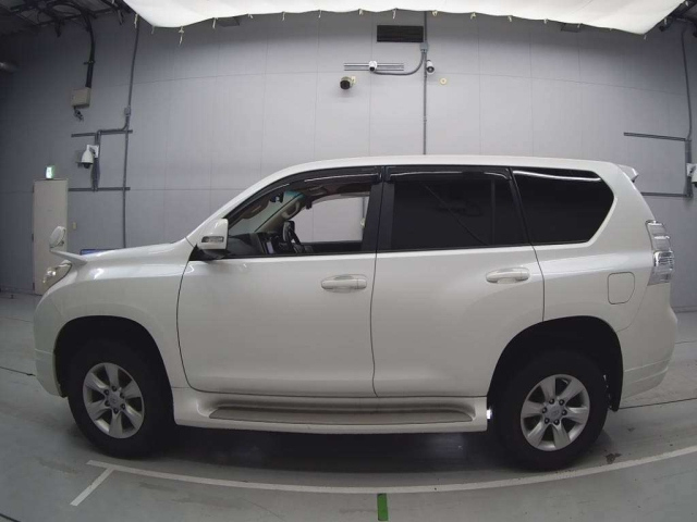 TOYOTA LAND CRUISER PRADO 2010