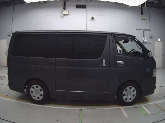 TOYOTA REGIUS ACE VAN 2018