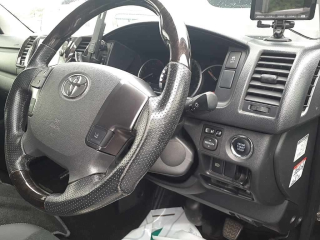 TOYOTA REGIUS ACE VAN 2018