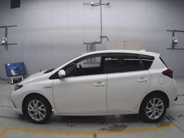 TOYOTA AURIS 2017