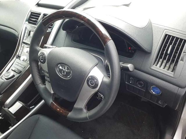 TOYOTA SAI 2016