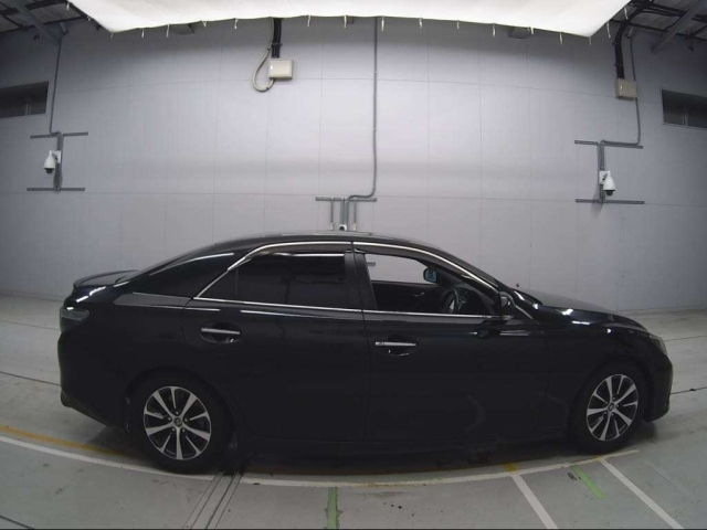 TOYOTA MARK X 2017
