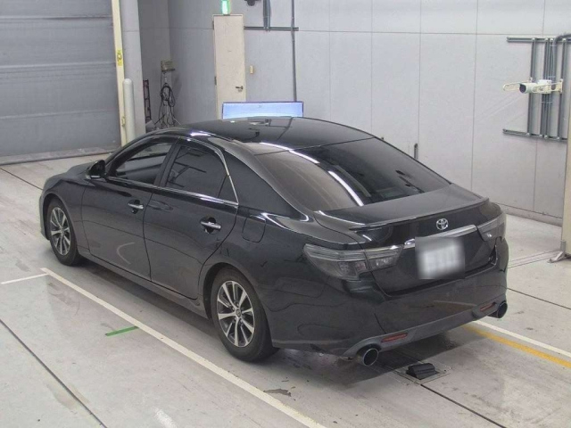 TOYOTA MARK X 2017