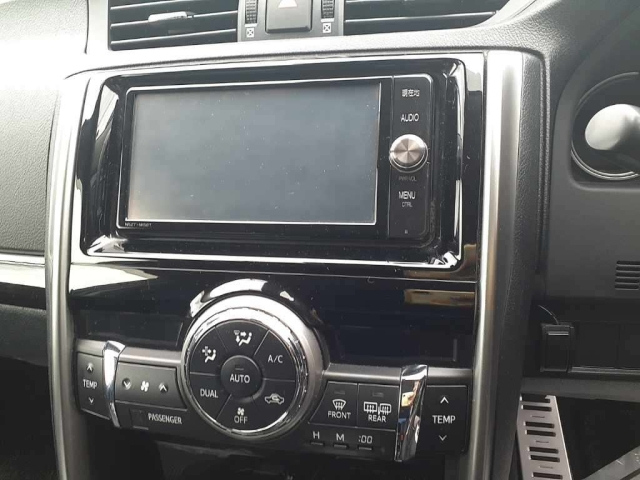 TOYOTA MARK X 2017