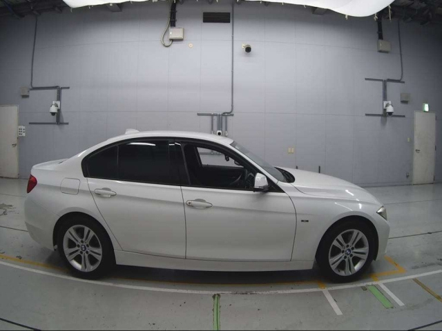 BMW 3 SERIES 2012