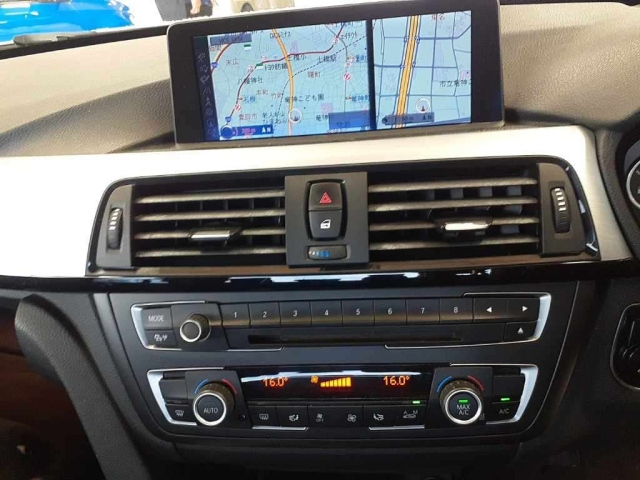 BMW 3 SERIES 2012
