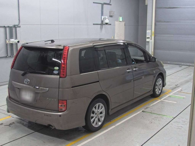 TOYOTA ISIS 2008
