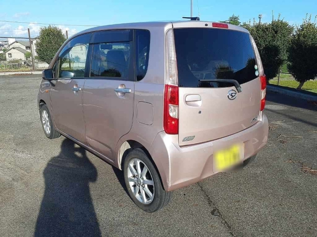 DAIHATSU MOVE 2012