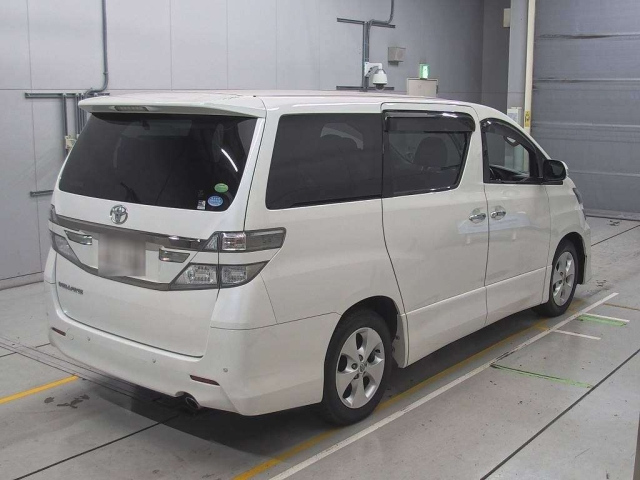 TOYOTA VELLFIRE 2013