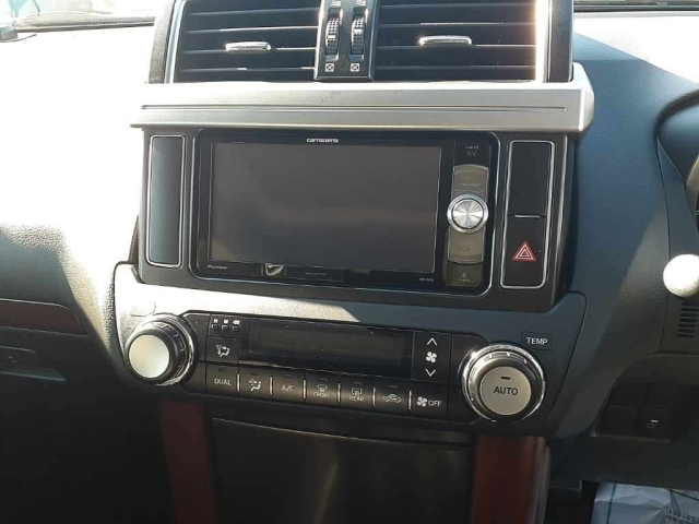 TOYOTA LAND CRUISER PRADO 2015
