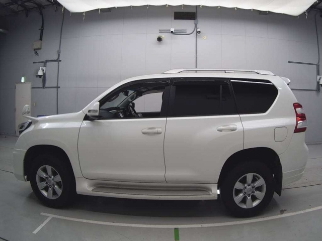TOYOTA LAND CRUISER PRADO 2015