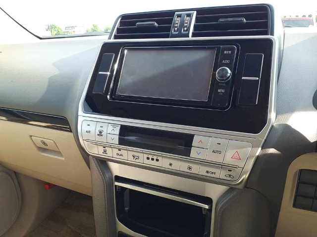 TOYOTA LAND CRUISER PRADO 2018
