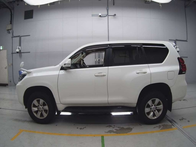 TOYOTA LAND CRUISER PRADO 2018