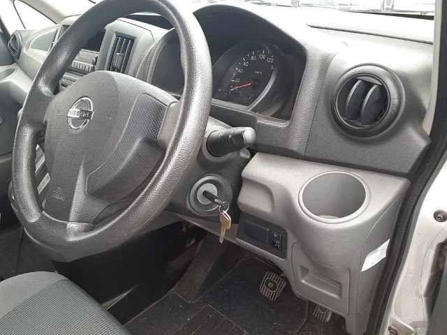 NISSAN NV200 2010