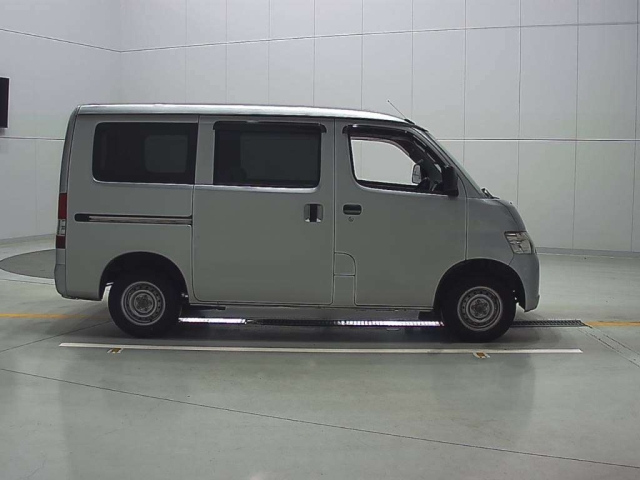 TOYOTA TOWN ACE VAN 2017
