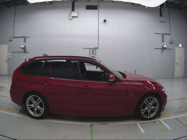 BMW 3 SERIES 2013