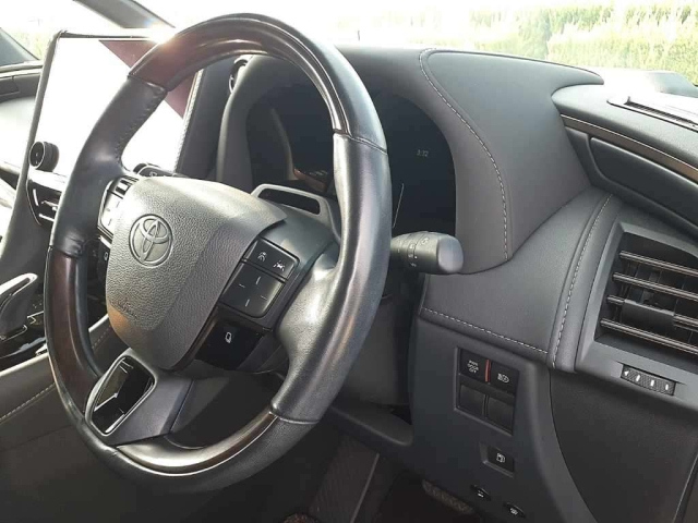 TOYOTA VELLFIRE 2023