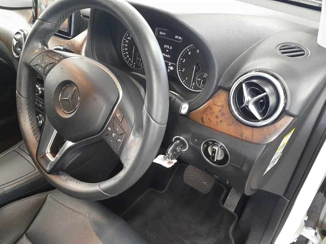 MERCEDES BENZ B CLASS 2013