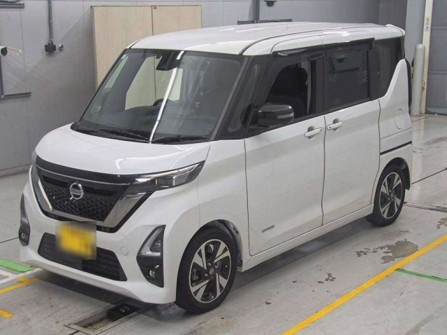 NISSAN ROOX 2021