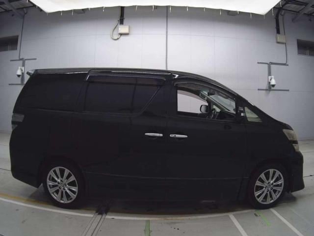 TOYOTA VELLFIRE 2012