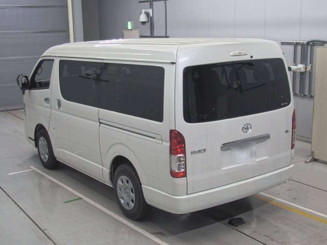 TOYOTA HIACE 2025