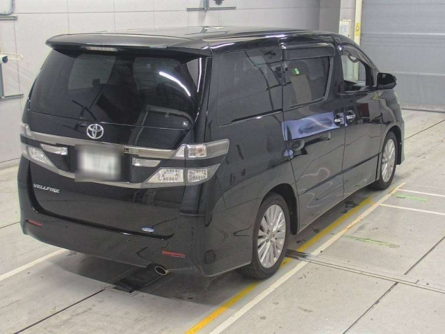 TOYOTA VELLFIRE 2013