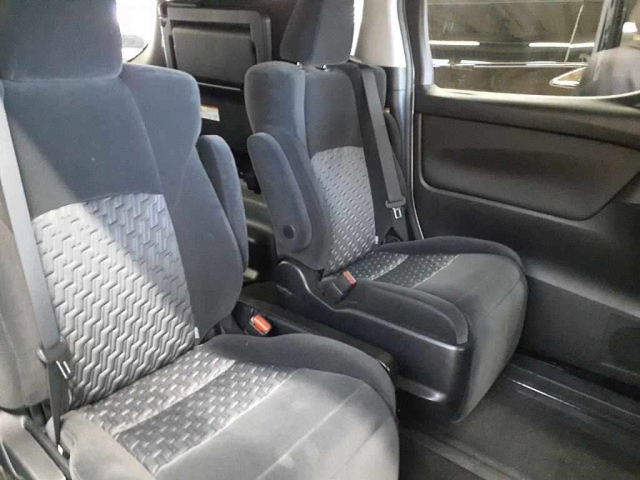 TOYOTA ALPHARD 2017