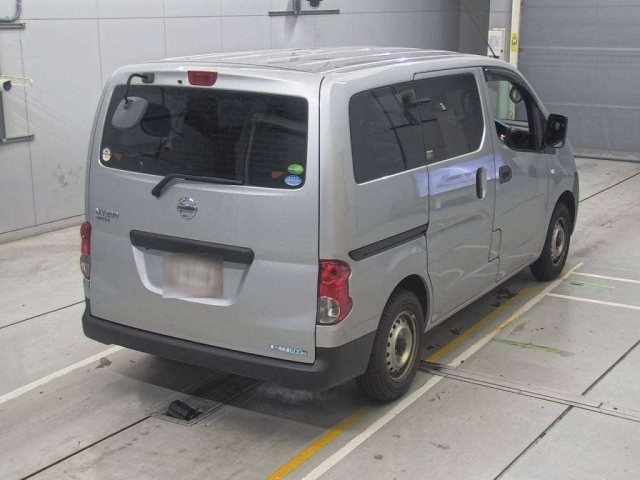 NISSAN NV200 2020