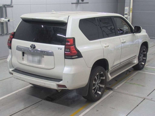 TOYOTA LAND CRUISER PRADO 2018